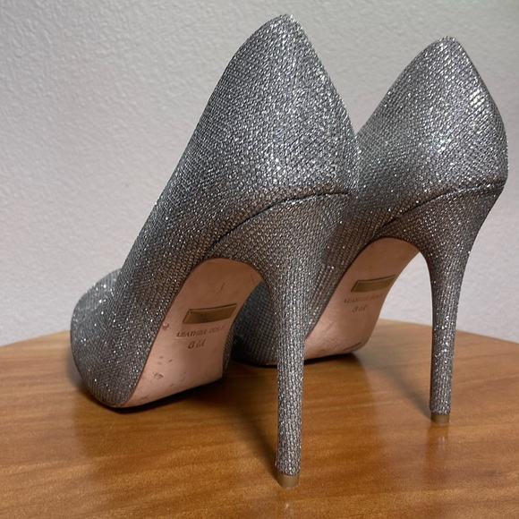 Badgley Mischka Ponderosa Silver Sparkle Stiletto Heel Sequin Pumps Shoes Size 8 - Picture 6 of 14